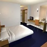 Travelodge Vicar Lane 3*
