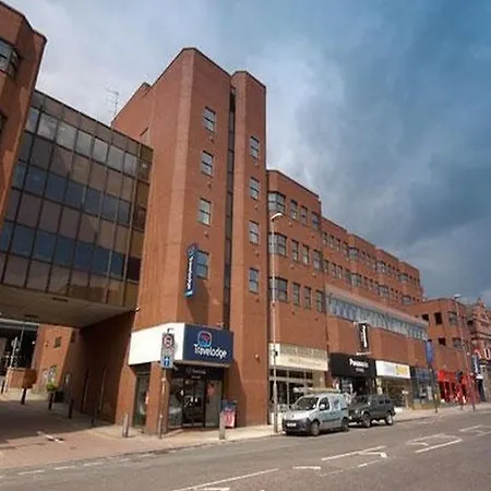 Travelodge Vicar Lane 3*