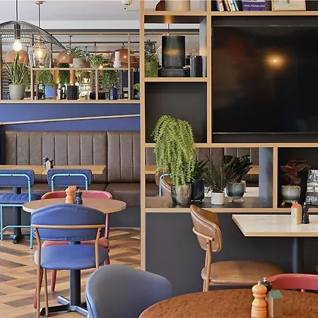 Travelodge Vicar Lane Hotel 3*