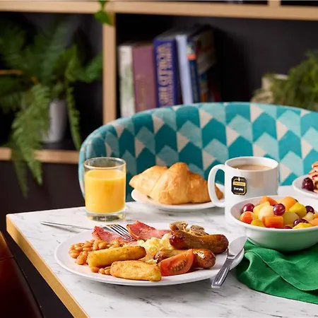 Travelodge Vicar Lane 3*