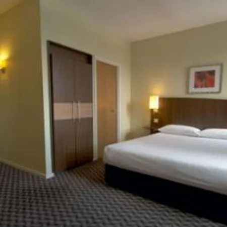 Travelodge Vicar Lane 3*