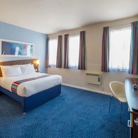 Travelodge Vicar Lane 3*