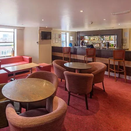 호텔 Travelodge Vicar Lane 3*