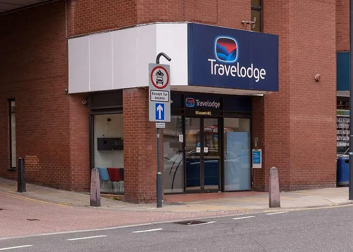 Travelodge Vicar Lane 3*