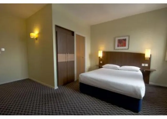 Travelodge Vicar Lane Hotel 3*