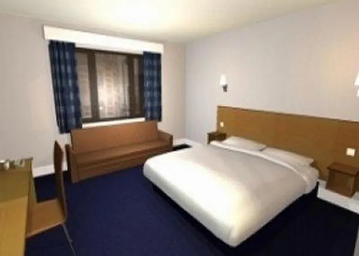 Travelodge Vicar Lane 3* リーズ