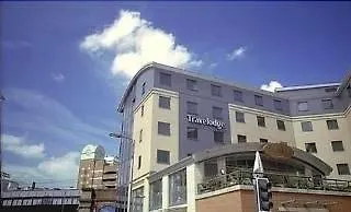 ホテル Travelodge Vicar Lane リーズ