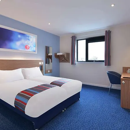 Travelodge Vicar Lane 3* 利兹