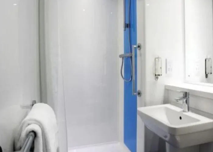 Travelodge Vicar Lane Лідс