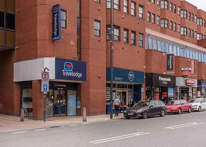Travelodge Vicar Lane Лідс